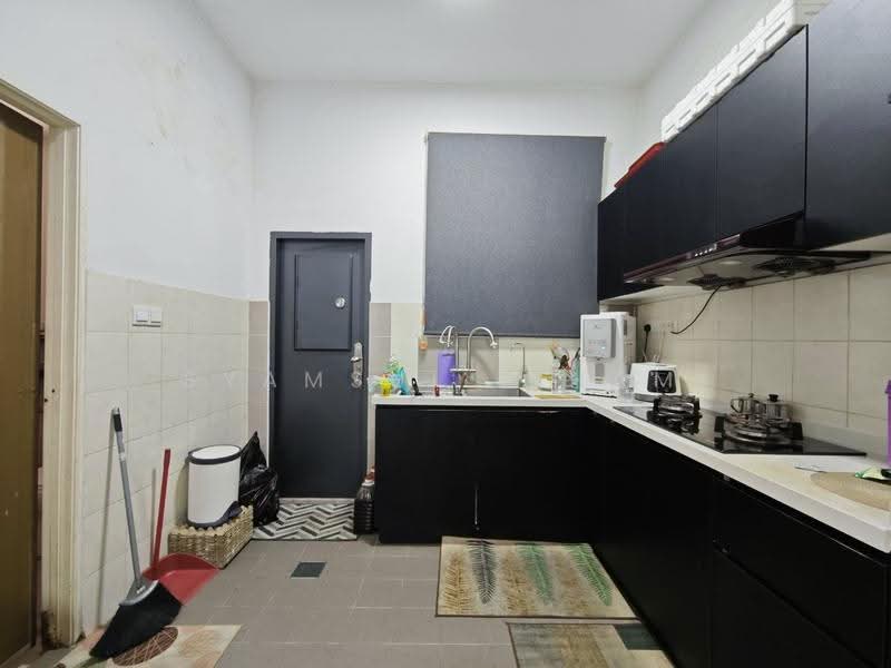 Rumah Teres 2-Tingkat untuk Dijual di Shah Alam (Selangor) - Syamsul Ilham - Kitchen - PropertyGuru.com.my