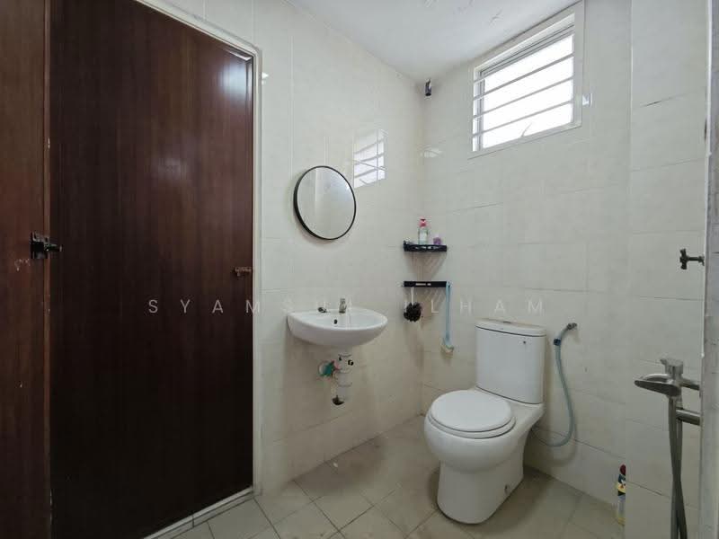 Rumah Teres 2-Tingkat untuk Dijual di Shah Alam (Selangor) - Syamsul Ilham - Bathroom - PropertyGuru.com.my