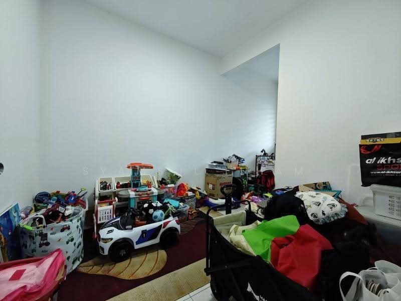Rumah Teres 2-Tingkat untuk Dijual di Shah Alam (Selangor) - Syamsul Ilham - Living Room - PropertyGuru.com.my
