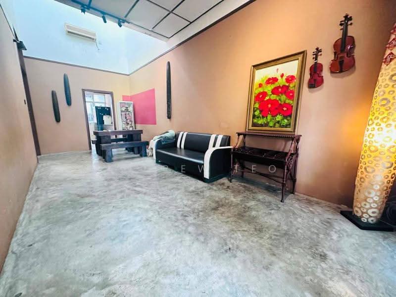 Rumah Teres 1-Tingkat untuk Dijual di Taman Setia Indah (Tebrau) - Andrew Teo - Living Room - PropertyGuru.com.my