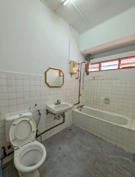 2-storey Terraced House for Sale in Seksyen 4 (Shah Alam) - Hairi Halim - PropertyGuru.com.my