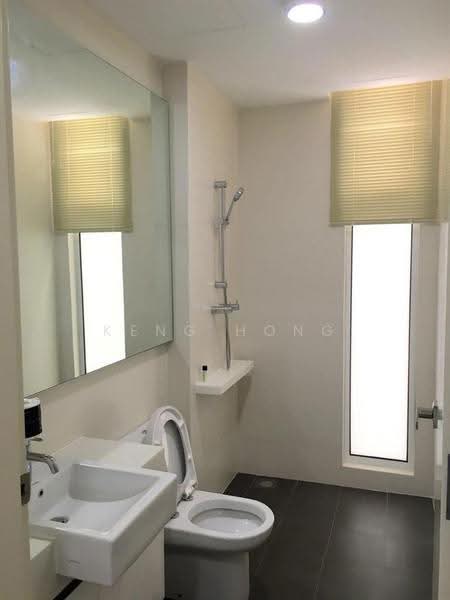 Kondominium untuk Dijual di Arata of Tijani - Keng Hong - Bathroom - PropertyGuru.com.my