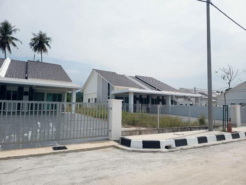 Rumah Berkembar untuk Dijual di Rumah Berkembar Setingkat di Karangan Kedah (Karangan) - Nur Adiilah - Exterior - PropertyGuru.com.my