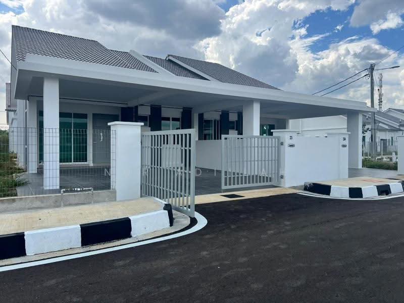 Rumah Berkembar untuk Dijual di Rumah Berkembar Setingkat di Karangan Kedah (Karangan) - Nur Adiilah - Exterior - PropertyGuru.com.my