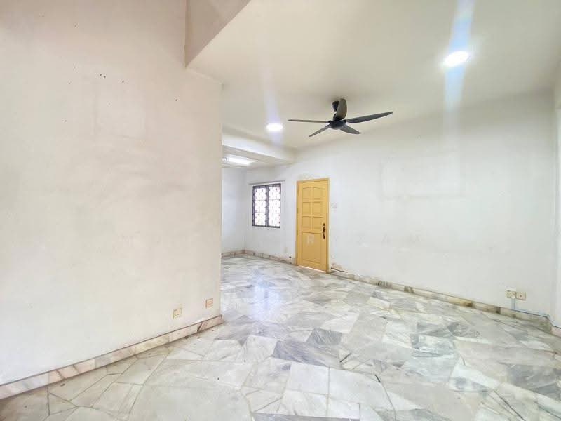 2-storey Terraced House for Sale in Seksyen 8 (Shah Alam) - Mohd Adryzam - Interior - PropertyGuru.com.my