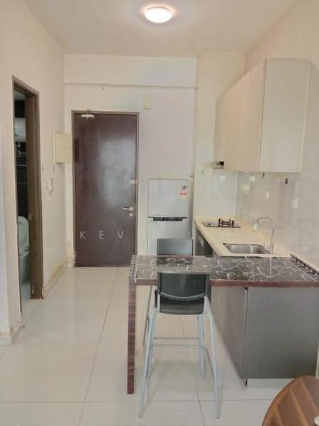 Condominium for Rent at Amberside @ Country Garden Danga Bay - Kevin Lim - Kitchen - PropertyGuru.com.my