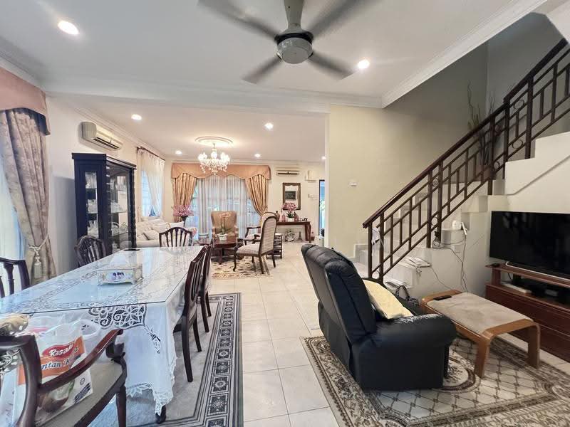2-storey Terraced House for Sale in Seksyen 11 (Kota Damansara) - Esther Lim - Living Room - PropertyGuru.com.my