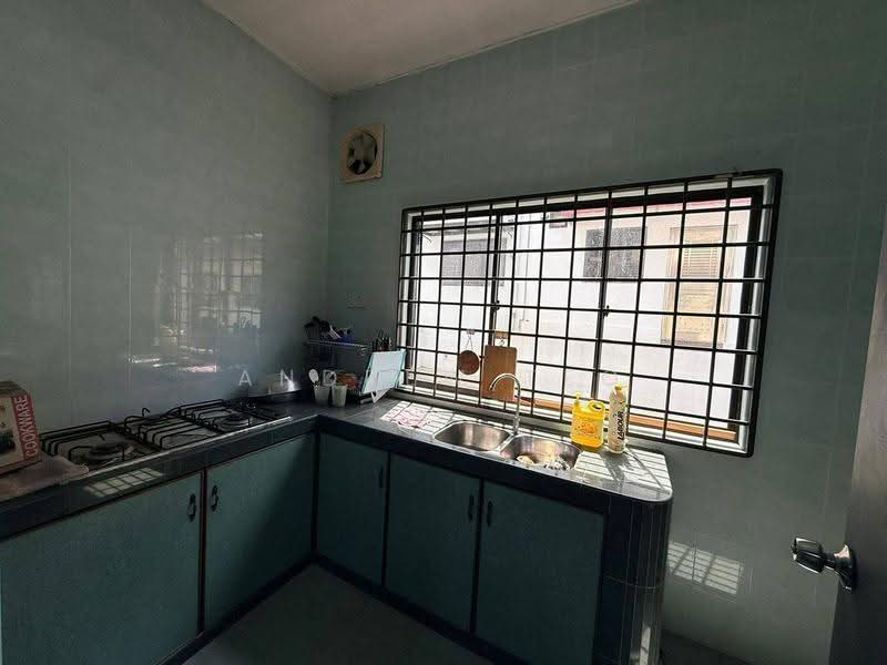 2-storey Terraced House for Sale in Taman Desa Tebrau (Tebrau) - Andrew Teo - Kitchen - PropertyGuru.com.my
