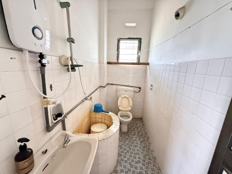 Bungalow House for Rent in Klebang (Melaka) - Ramona Tan - Bathroom - PropertyGuru.com.my