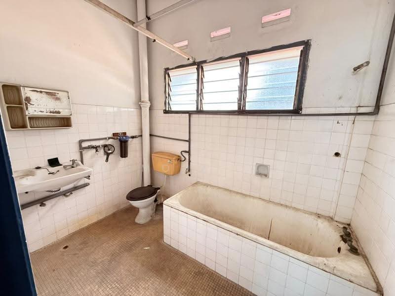 Bungalow House for Rent in Klebang (Melaka) - Ramona Tan - Bathroom - PropertyGuru.com.my