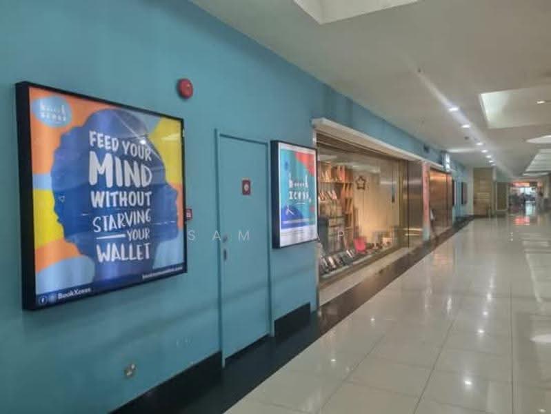 Retail Space for Sale in Petaling Jaya (Selangor) - Sam Yap - Corridor - PropertyGuru.com.my