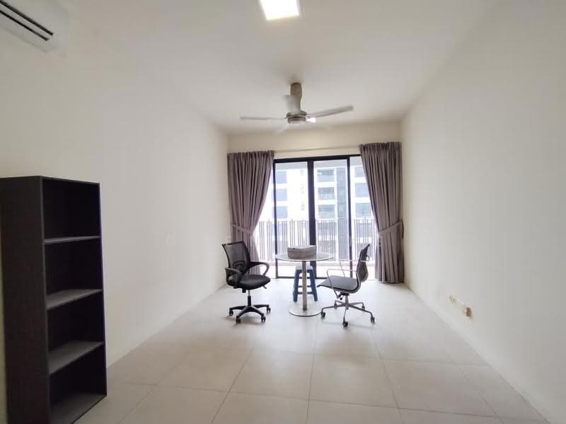 Kediaman Servis untuk Disewa di Nova Saujana - Owen Loke - Living Room - PropertyGuru.com.my