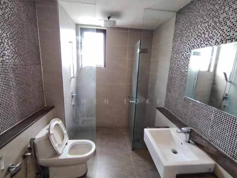 Kediaman Servis untuk Disewa di Nova Saujana - Owen Loke - Bathroom - PropertyGuru.com.my
