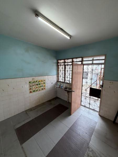 2-storey Terraced House for Sale in Permas Jaya (Johor) - Marvin Lim - Kitchen - PropertyGuru.com.my