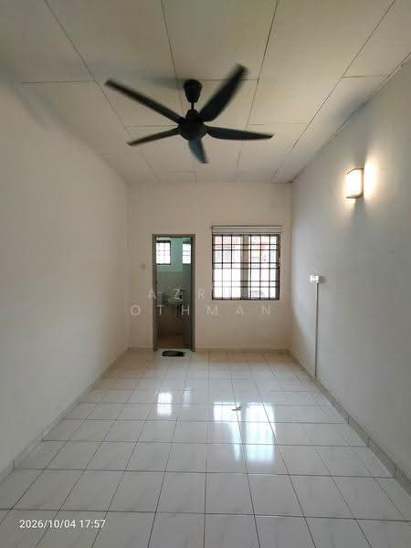 Rumah Teres 2-Tingkat untuk Dijual di Taman Bandar Senawang (Senawang) - Azrul Othman - Bathroom - PropertyGuru.com.my