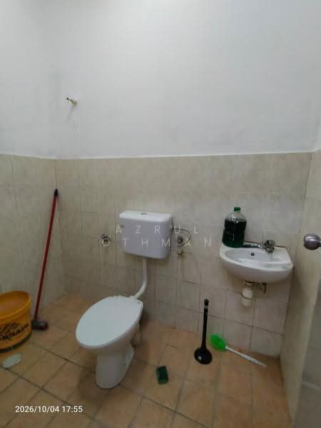 Rumah Teres 2-Tingkat untuk Dijual di Taman Bandar Senawang (Senawang) - Azrul Othman - Bathroom - PropertyGuru.com.my