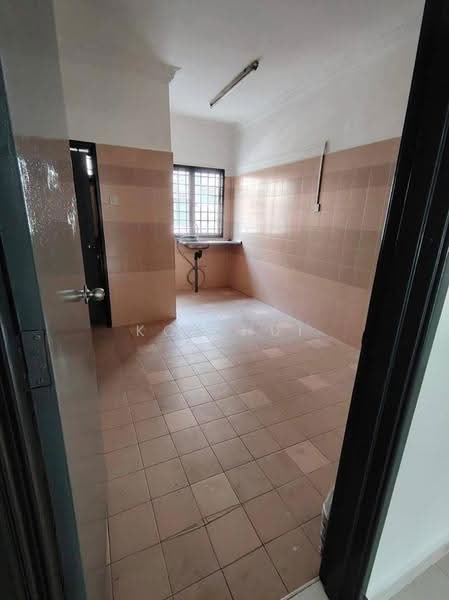 2-storey Terraced House for Sale in Taman Mount Austin (Tebrau) - Kok Hui - Kitchen - PropertyGuru.com.my