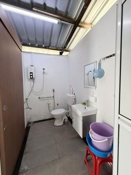 Rumah Banglo untuk Disewa di Kelapa Sawit (Kulai) - Austing Ng - Bathroom - PropertyGuru.com.my