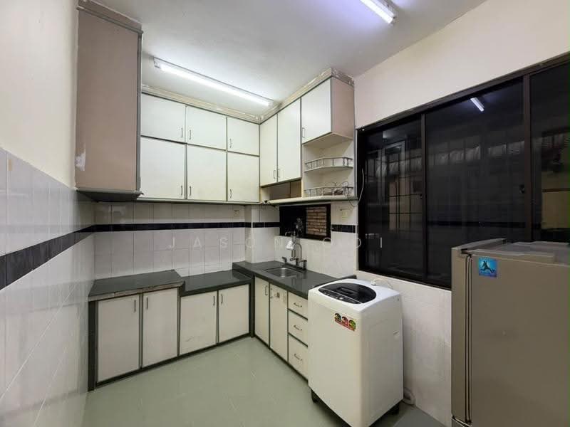 Condominium for Rent at Vista Condominium - Jason Ooi - Kitchen - PropertyGuru.com.my