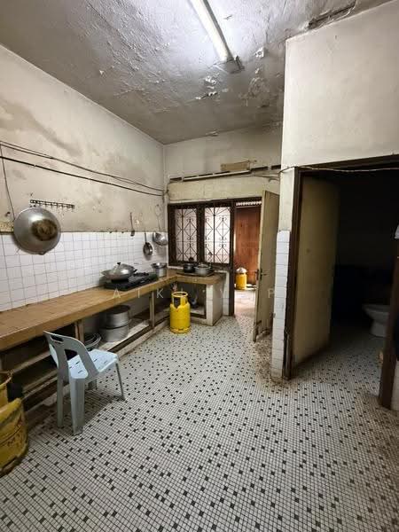 Rumah Teres 2-Tingkat untuk Dijual di Taman Wahyu (Batu Caves) - Aiki Yap - Kitchen - PropertyGuru.com.my