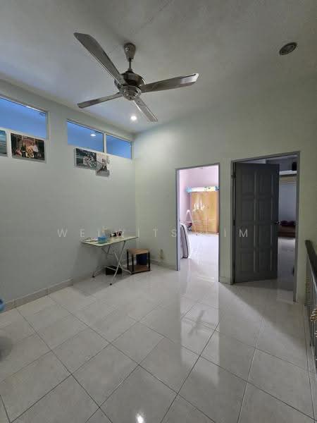 2-storey Terraced House for Sale in Taman Kenari (Sungai Ara) - Welwits Sim - Interior - PropertyGuru.com.my
