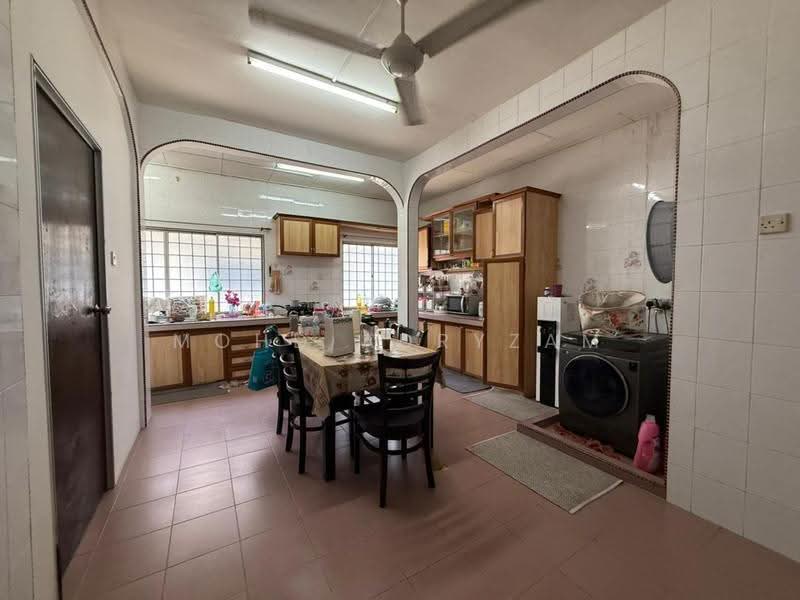 2-storey Terraced House for Sale in Seksyen 7 (Shah Alam) - Mohd Adryzam - Kitchen - PropertyGuru.com.my