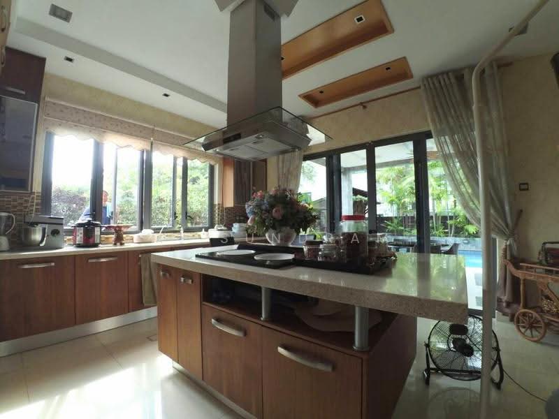 Bungalow House for Sale in Perdana Lakeview East (Cyberjaya) - M. Sundram - Kitchen - PropertyGuru.com.my