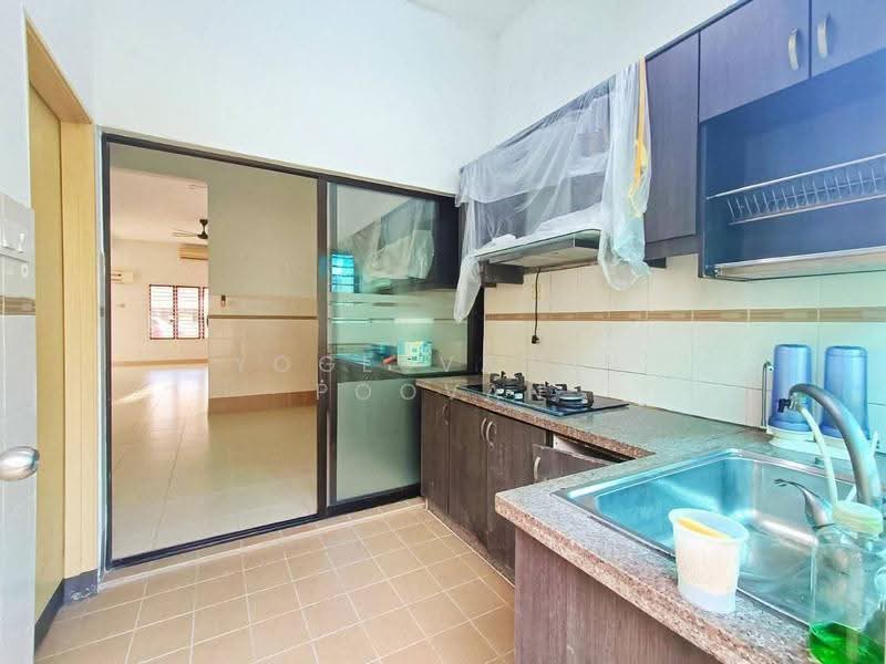 Rumah Teres untuk Disewa di Bandar Puteri Klang (Klang) - Yogesvaran Poovan - Kitchen - PropertyGuru.com.my