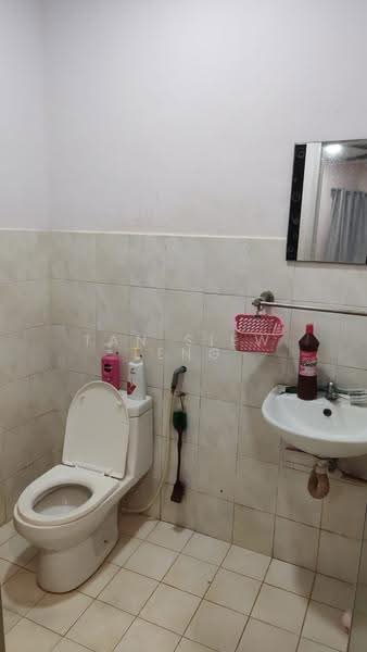 1-storey Terraced House for Sale in Seremban (Negeri Sembilan) - Tan Siew Leng - Bathroom - PropertyGuru.com.my