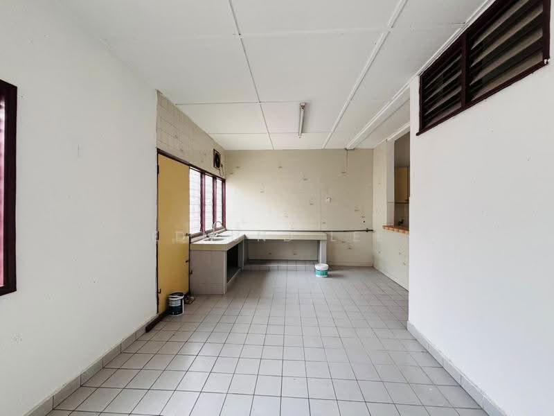 2-storey Terraced House for Sale in SS5 (Petaling Jaya) - Edmund Lee - Kitchen - PropertyGuru.com.my