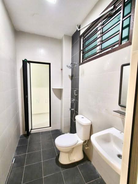 2-storey Terraced House for Sale in Taman JP Perdana (Johor Bahru) - Andrew Teo - Bathroom - PropertyGuru.com.my