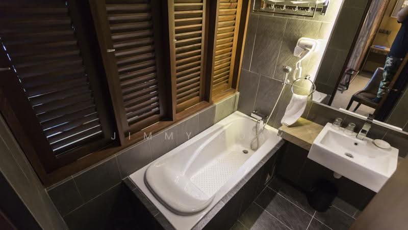 Kedai untuk Dijual di Ipoh (Perak) - Jimmy Koay - Bathroom - PropertyGuru.com.my