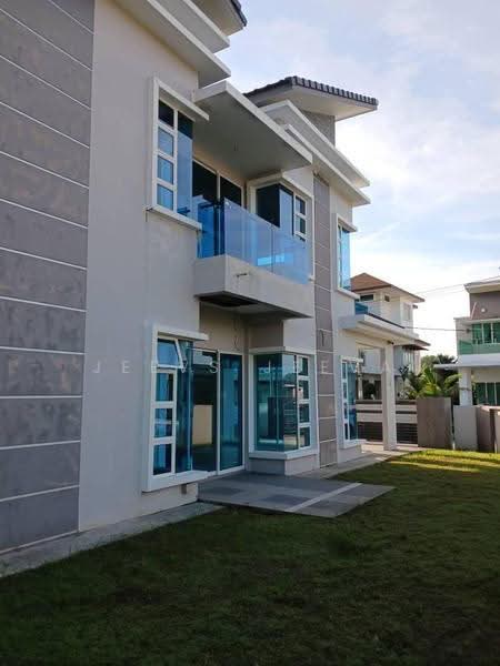 Rumah Berkembar untuk Dijual di Rasah (Negeri Sembilan) - Jeevs Jeeva - Exterior - PropertyGuru.com.my