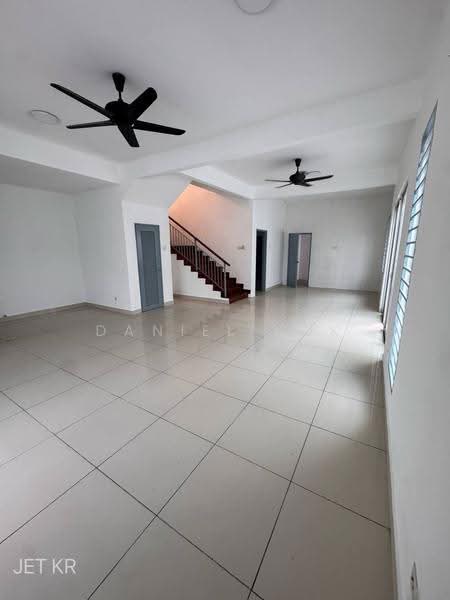 Rumah Kluster untuk Dijual di Bandar Parklands (Klang) - Daniel Kok - Living Room - PropertyGuru.com.my