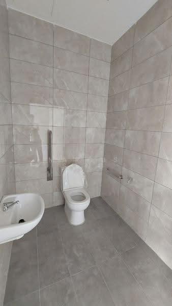 Kedai / Pejabat untuk Disewa di Greentown (Ipoh) - Marcus Seng - Bathroom - PropertyGuru.com.my