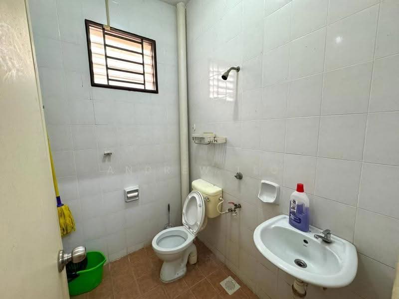 1-storey Terraced House for Sale in Austin Crest (Johor Bahru) - Andrew Teo - Bathroom - PropertyGuru.com.my