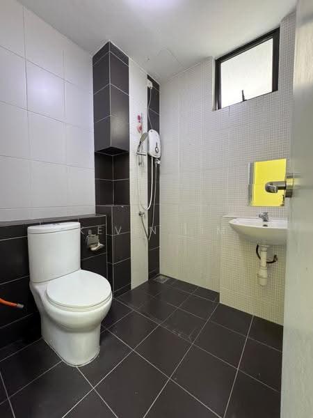 Pangsapuri untuk Disewa di Austin Regency (Pangsapuri Austin Perdana) - Kevin Lim - Bathroom - PropertyGuru.com.my