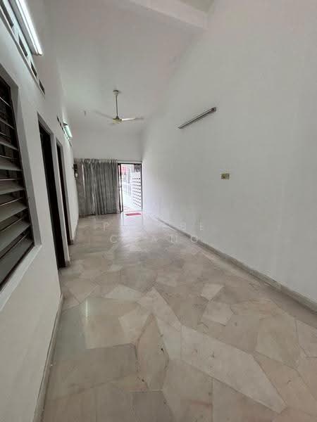 Rumah Teres 1-Tingkat untuk Dijual di Taman Mas (Ipoh) - Phoebe Chang - Corridor - PropertyGuru.com.my