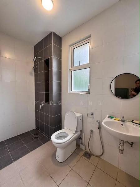 Semi-Detached House for Rent in Bandar Botanic (Klang) - Pepsi Ang - Bathroom - PropertyGuru.com.my