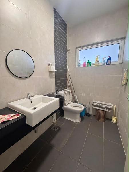 Semi-Detached House for Rent in Bandar Botanic (Klang) - Pepsi Ang - Bathroom - PropertyGuru.com.my