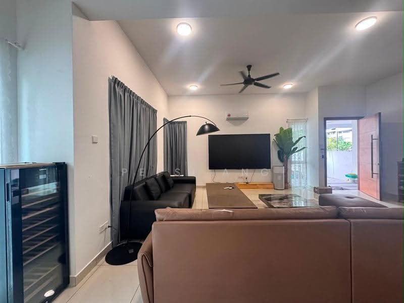 Semi-Detached House for Rent in Bandar Botanic (Klang) - Pepsi Ang - Living Room - PropertyGuru.com.my