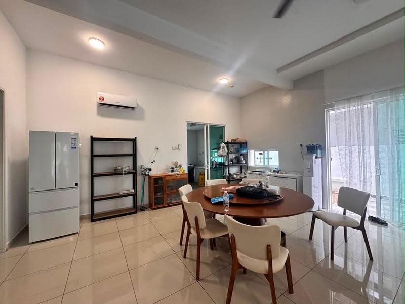 Semi-Detached House for Rent in Bandar Botanic (Klang) - Pepsi Ang - Dining Room - PropertyGuru.com.my