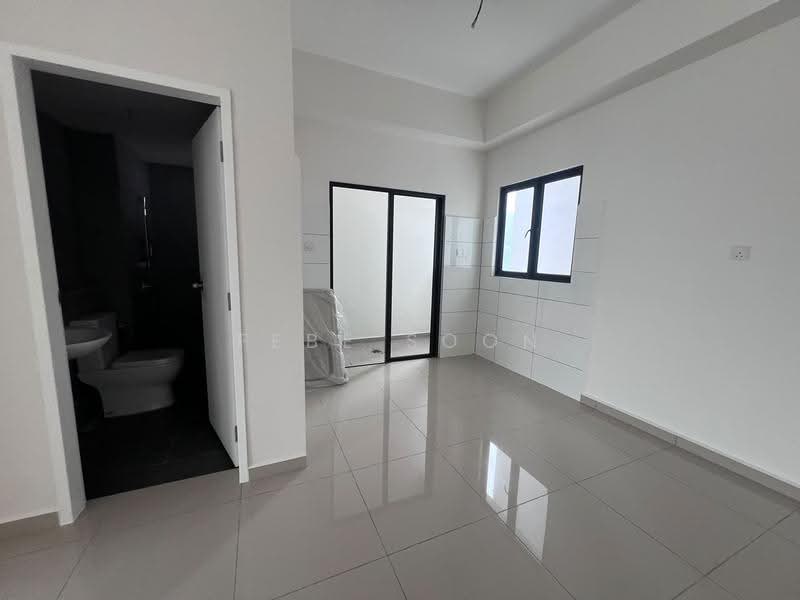 Service Residence for Sale at SUNSHINE RESIDENCE - Febe Soon - Bathroom - PropertyGuru.com.my