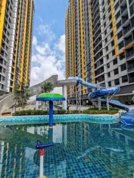 Service Residence for Sale at Parkland Residence @ Kajang 2 - Yap Yong Yong - Pool - PropertyGuru.com.my