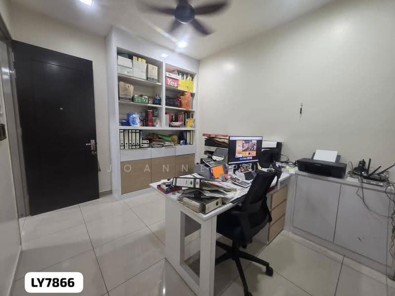 Rumah Teres 2.5-Tingkat untuk Dijual di Bandar Botanic (Klang) - Joanne Pua - Study - PropertyGuru.com.my
