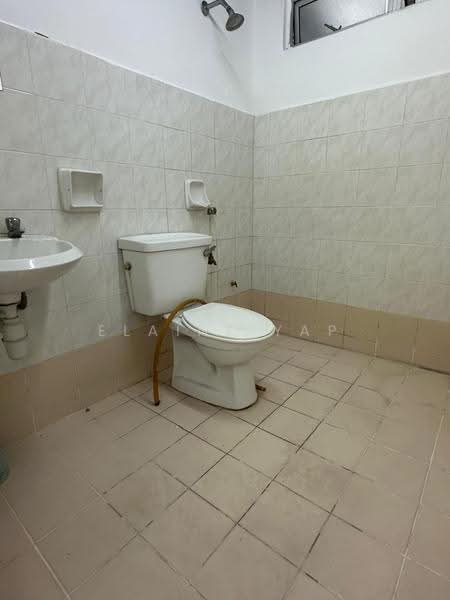 Pangsapuri untuk Dijual di Jasmine Court - Elaine Yap - Bathroom - PropertyGuru.com.my