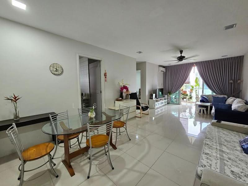 Kondominium untuk Dijual di Greenwich South - Leslie Loi - Living Room - PropertyGuru.com.my