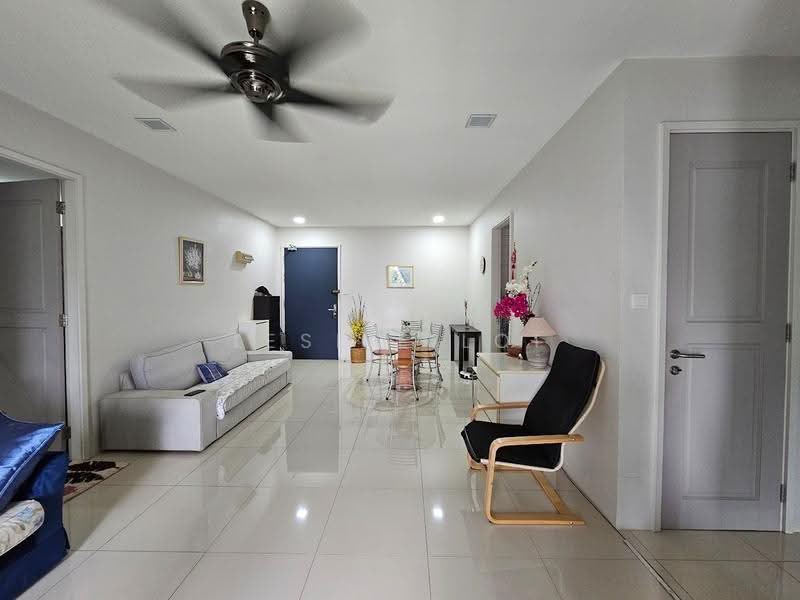 Kondominium untuk Dijual di Greenwich South - Leslie Loi - Living Room - PropertyGuru.com.my