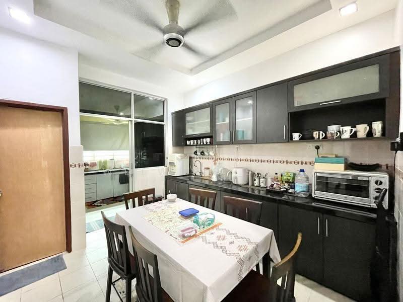 2-storey Terraced House for Sale in Sungai Tiram (Bayan Lepas) - Welwits Sim - Kitchen - PropertyGuru.com.my