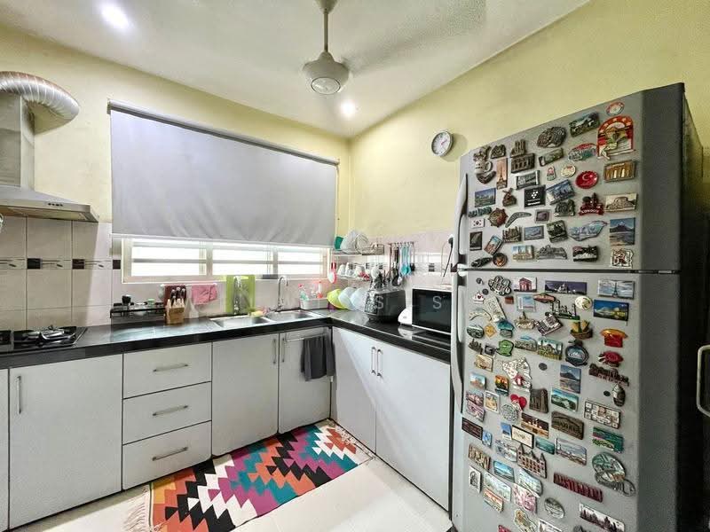 2-storey Terraced House for Sale in Sungai Tiram (Bayan Lepas) - Welwits Sim - Kitchen - PropertyGuru.com.my